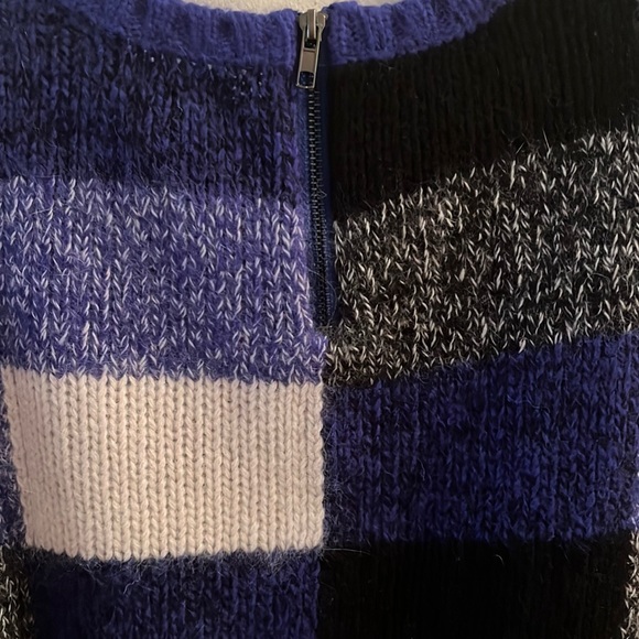 SPLENDID Patterned Pullover Sweater Size M - Picture 4 of 6